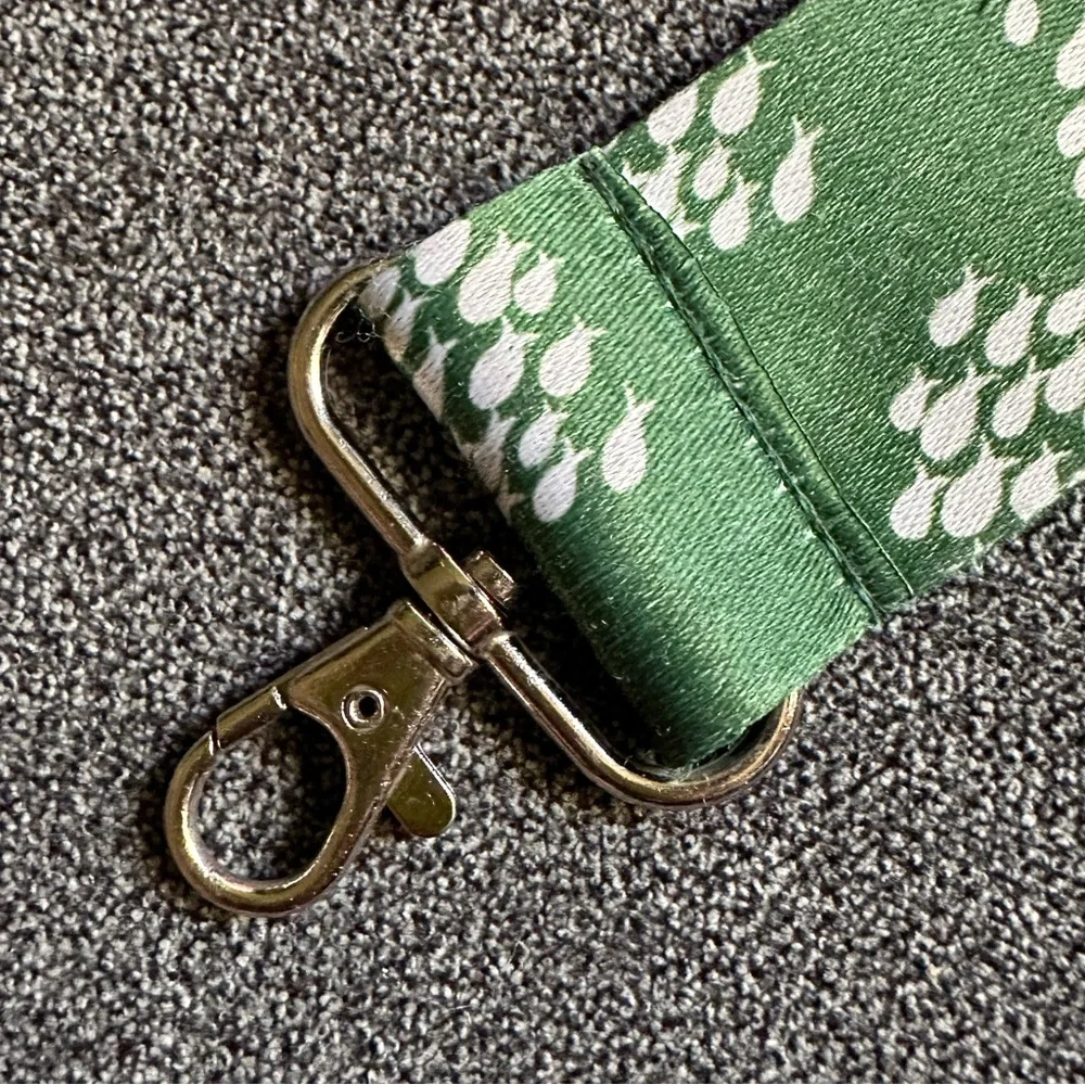 Fighting Eel Green Fish Lanyard - Picture 3 of 4